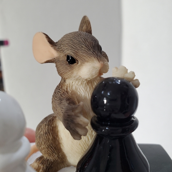 Charming tails Chess Fitz & Floyd "It's Your Move" Queens Gambit L👀K 🐀♟️ - Picture 5 of 15